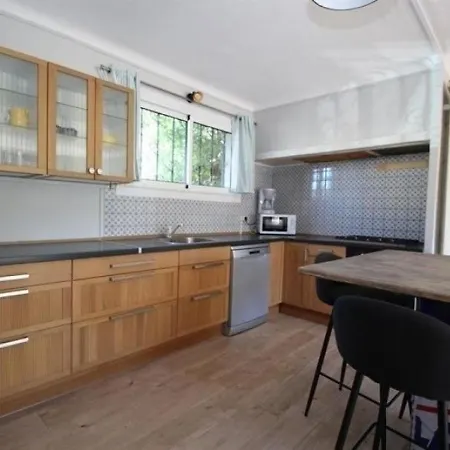 Maison Individuelle Avec Jardin Pour 6 Personnes Pres Du Centre-ville - Fr-1-309-189 Holiday home